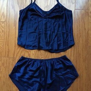 Whitney Brooks vintage sleep set